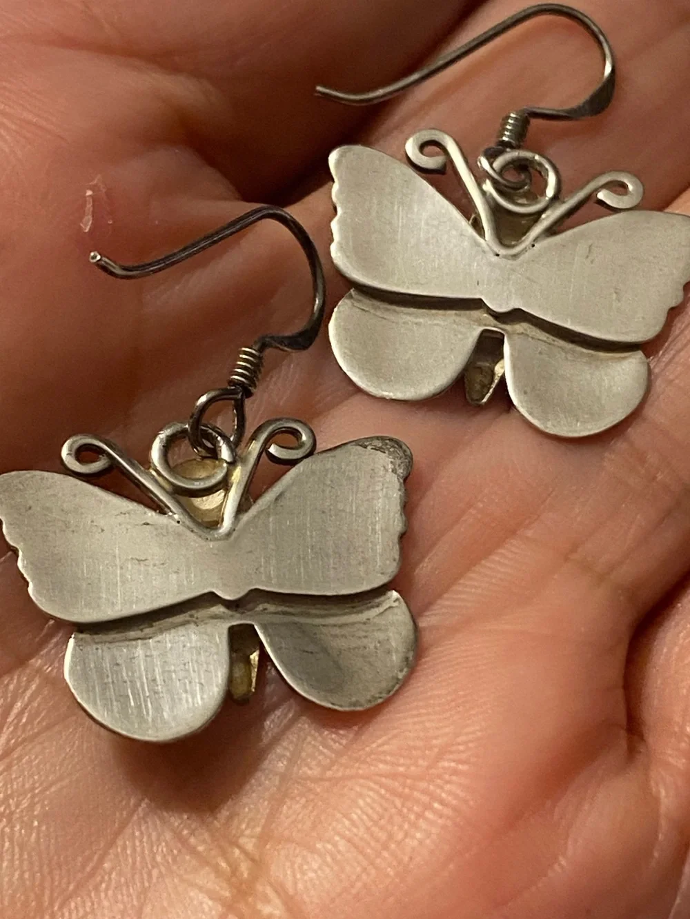 Vtg Sterling Silver Butterfly Hook Earrings Prominent Ribbed Body Smooth Wings